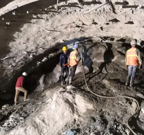邳州拱顶带模注浆料的施工流程及注意事项